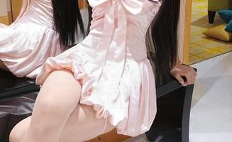 秀人网 - 白衬衫图片集，陪着我度过无聊的午后——大美媚京有一手！