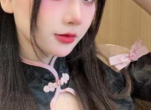 白色资源，秋山AkI如何从色彩出发？