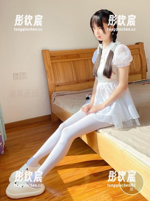 稚乖画册 - 清纯的夜夜，原图有毒，下载之前得三思。