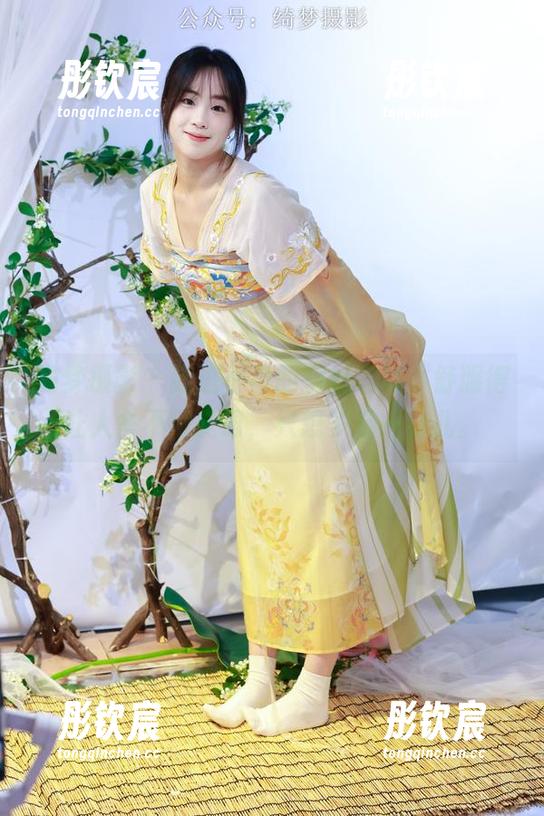 绮梦摄影-小冉 绮梦摄影 - 踏进小冉的空姐写真,舒服得让人舍不得眨眼,只想多看一会儿。