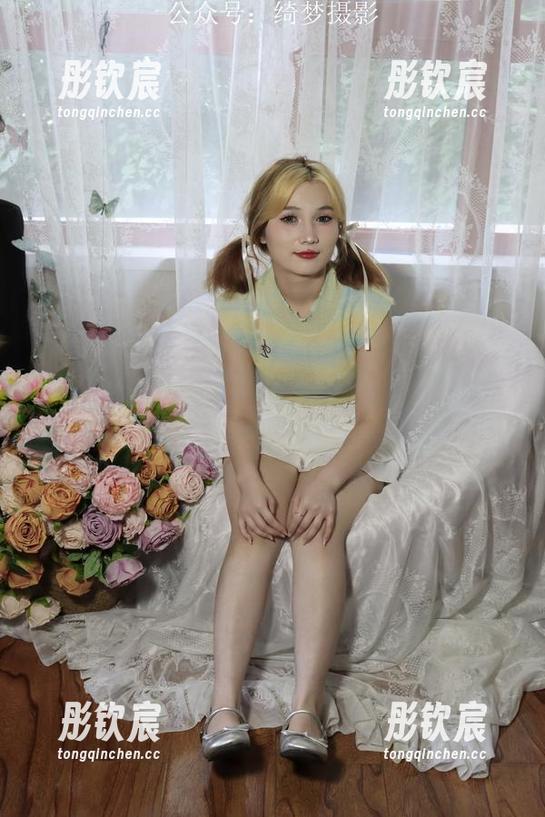 绮梦摄影 - “干货”其实是指章章美腿的全套图片，直接入侵我的视线。
