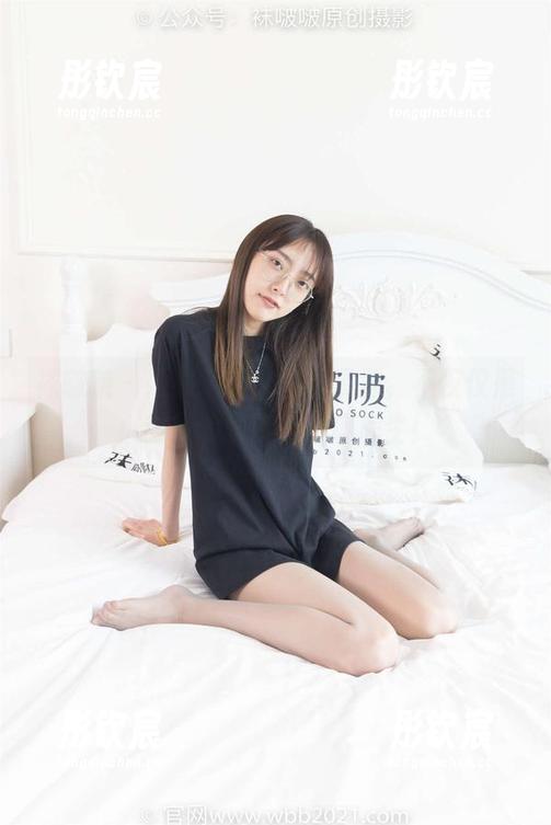 袜啵啵-小甜豆 袜啵啵 - 婚纱逗趣,高清资源,不仅仅是小甜豆的领口,妙趣横生!