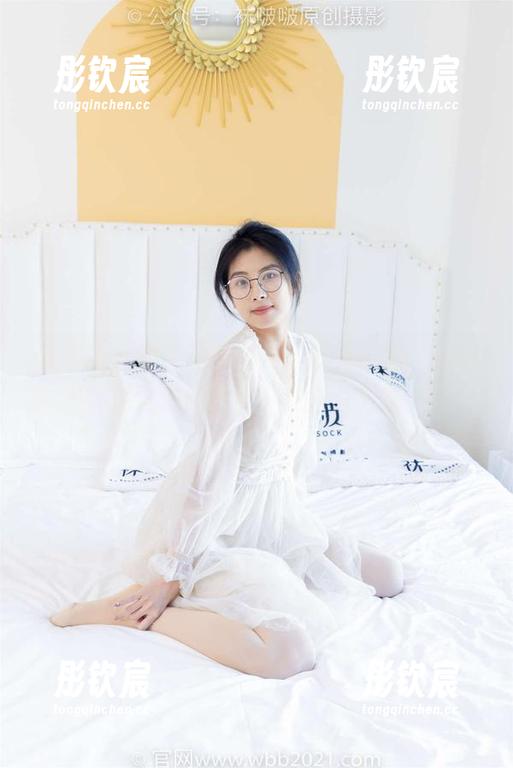 袜啵啵 - 浴室里的稚予：高清图包，重点在于那捧发泡的泡沫，这得让我想象……