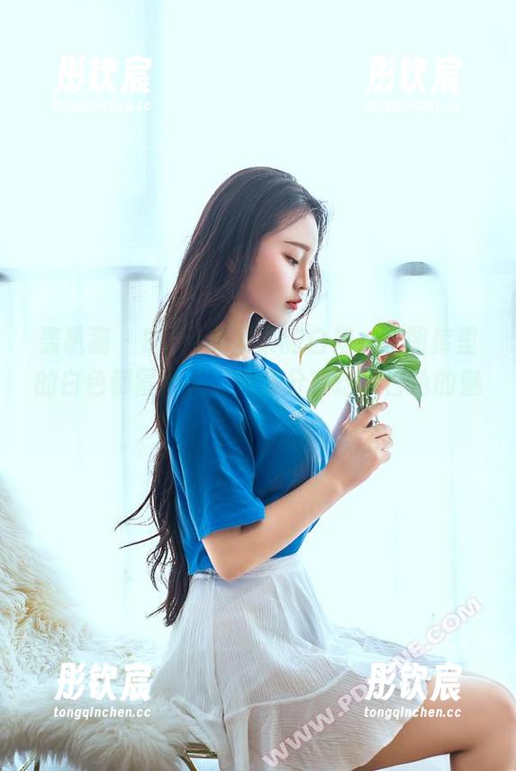 轰趴猫 - Ellie艾栗栗的白裙，让图库里的白色都冒火了，快来分享这份白色的魅力！