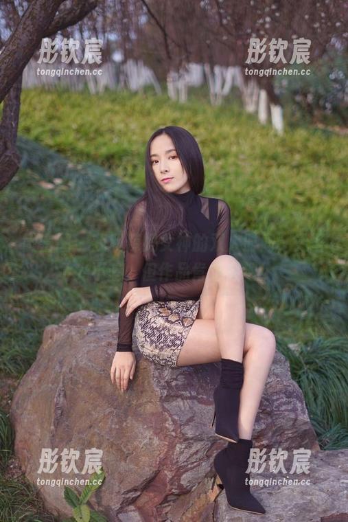 微密圈 - 我和辣妈女神的双人时间，无圣光不蓝，但作品肯定有趣！
