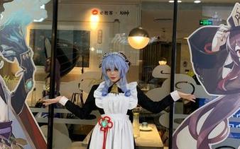 看！阿九从不咕咕把胜利女神拉毗cos得如梦似幻，原图给力到不想停！