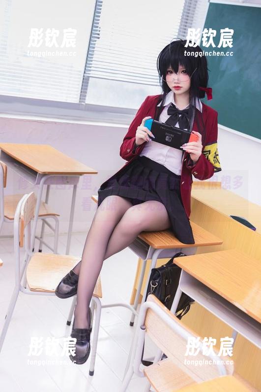 修女在图库里，雪晴嘟嘟竟然让我很想多看几眼，真无奈。