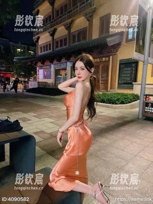 微密圈 - 黎允熙baby裸足写真：每一步都像是在无意间上演一场小型舞台剧。